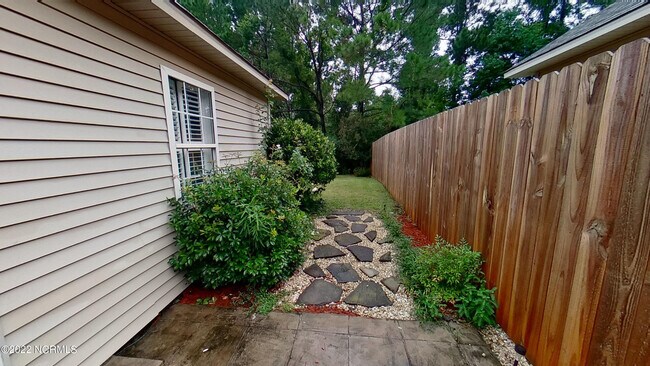 Building Photo - 811 Grathwol Dr