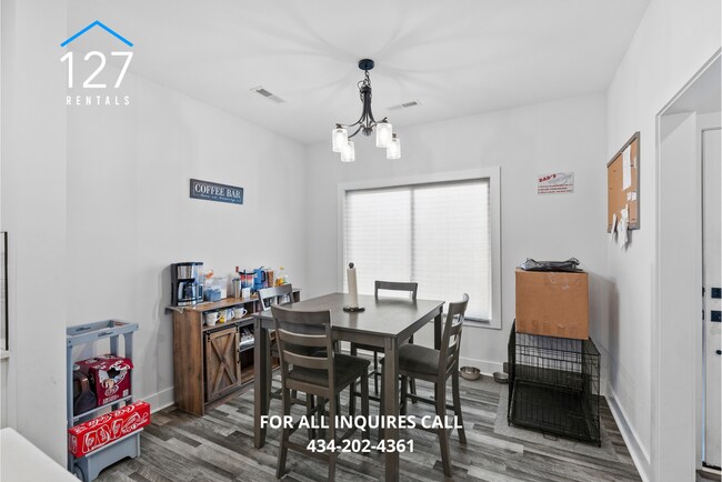Building Photo - 3BR Townhome – Modern Amenities, Great Location!