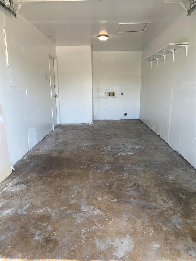Building Photo - 9511 Aberdeen Way