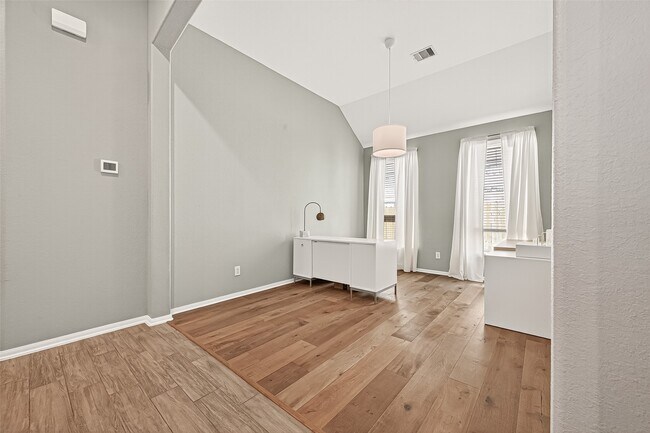 Building Photo - 18507 Sleeping Bear Wy