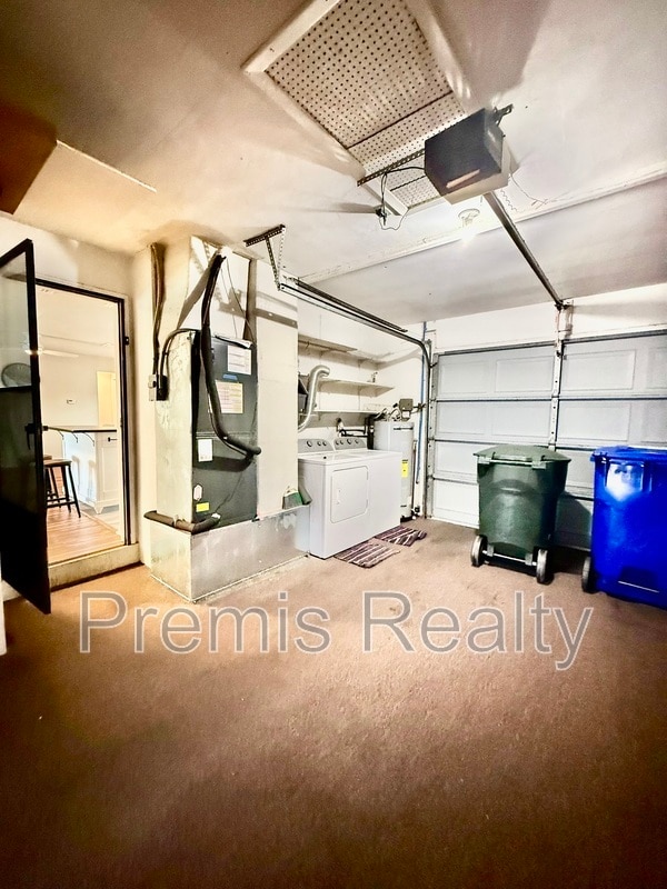 Building Photo - 1229 Lazy Lake Rd W