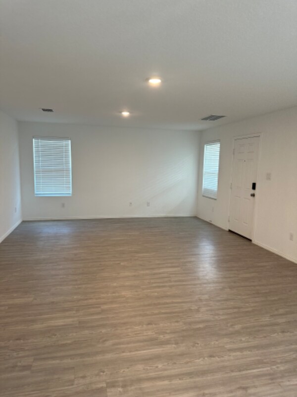 Building Photo - 10427 Canard Crst