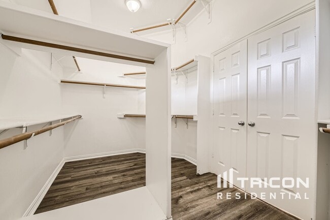 Building Photo - 3817 Basswood Ln