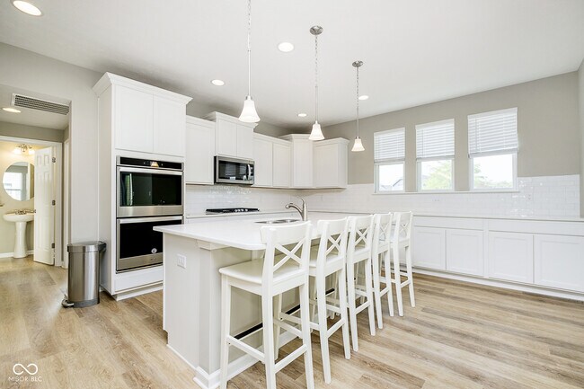 Building Photo - 11916 Redpoll Trl