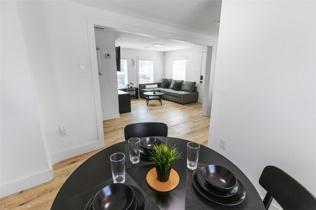 Building Photo - 2820 Blodgett St