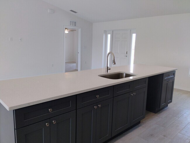 Building Photo - 2700 NW 26th Terrace