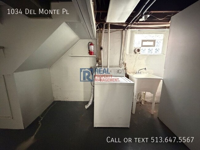 Building Photo - 1034 Del Monte Pl