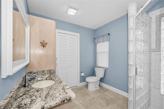 Building Photo - 253 Park Cir S