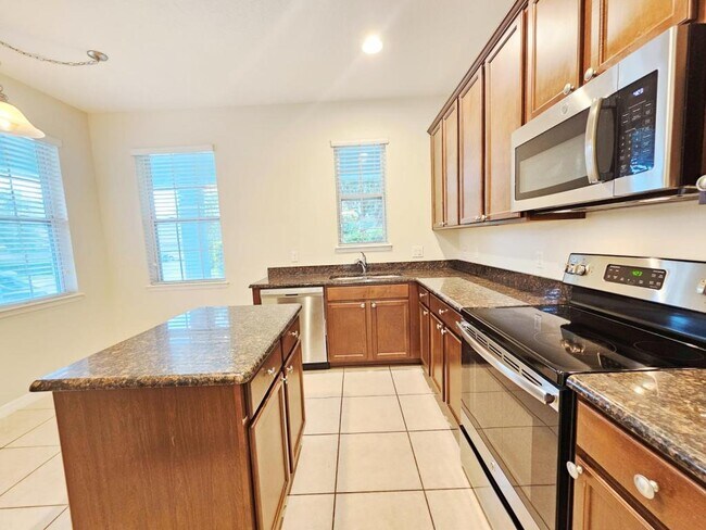 Building Photo - 12754 Garridan Ave