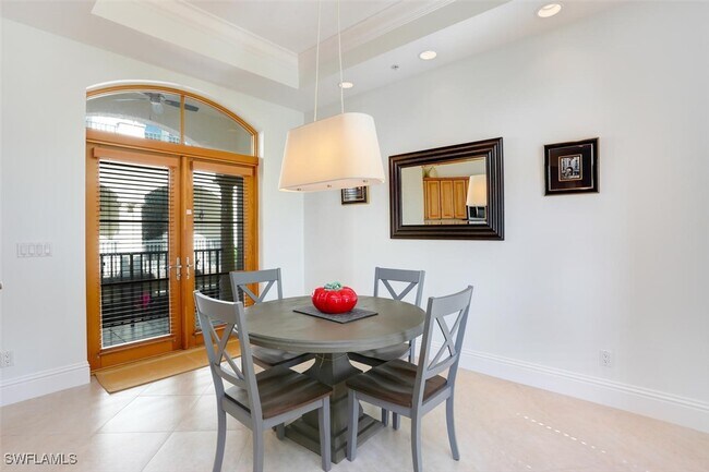 Building Photo - 1016 7th St S