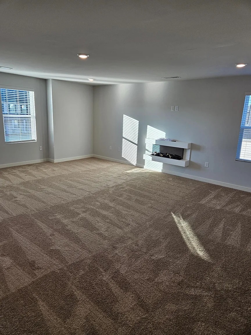 Building Photo - Room in House on Hibiscus Wy