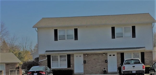 Williamsburg Apartments - Worth Capital Bellefontaine