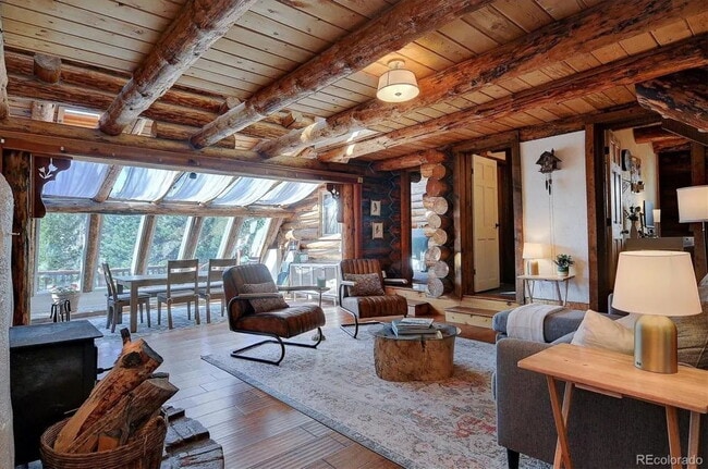 Building Photo - Mountain Log Home for Rent with views and ...