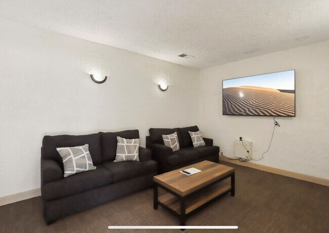 Building Photo - Beautiful Condo for Rent and Sale