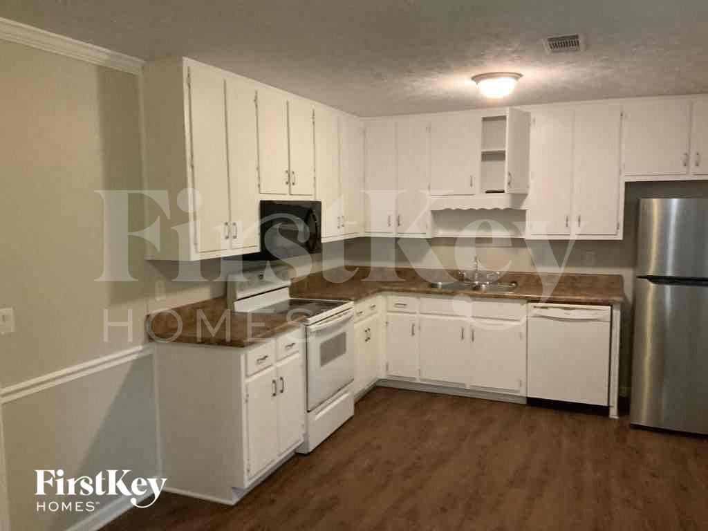 Building Photo - 388 Scenic Ln