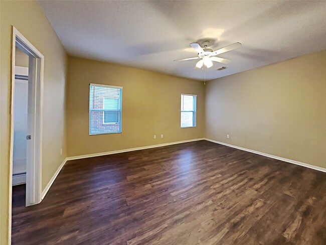 Building Photo - 4719 Blue Spruce Hill St