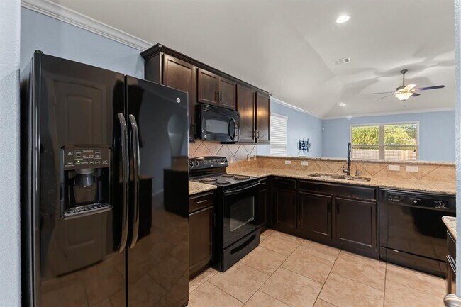 Building Photo - 244 Chickadee Ln