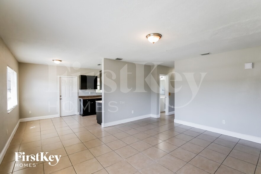 Building Photo - 20111 NW 12th Ave