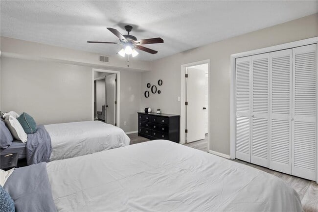 Building Photo - 401 Wynnes Ridge Cir SE