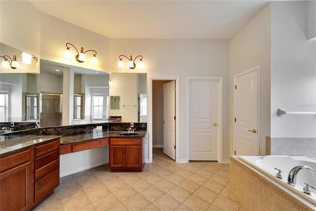 Building Photo - 5604 Skimmer Dr