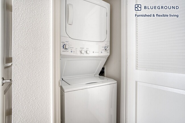 Building Photo - 3700 Casa Verde St