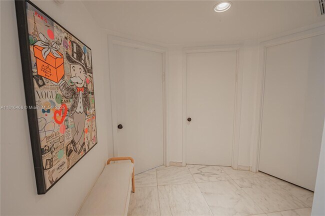 Building Photo - 18201 Collins Ave