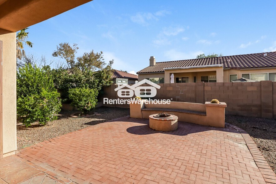 Building Photo - 41 W Camino Tierra Montana