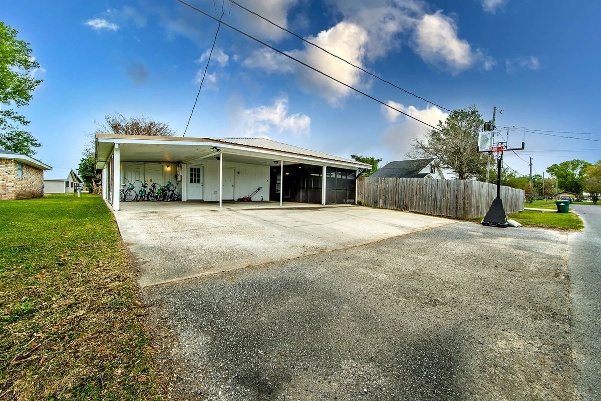 Building Photo - 203 Virginia St