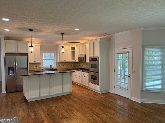 Building Photo - 455 Waterway Dr SW