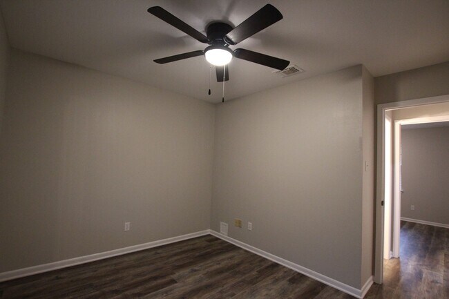 Building Photo - Coming Soon!  Remodeled 3 Bedroom 2 Bath! Large Yard!