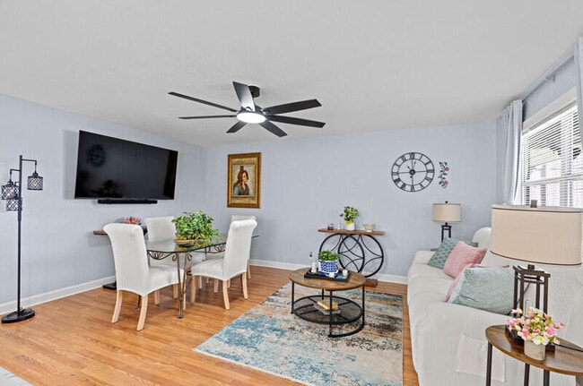 Building Photo - 212 Tuscany D