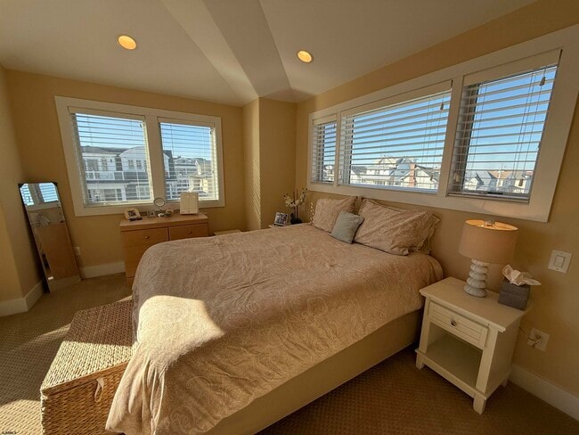 Building Photo - 103 S Andover Ave