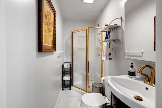 Building Photo - 45 Magoun St