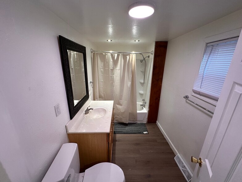 Building Photo - 2164 Jackson St