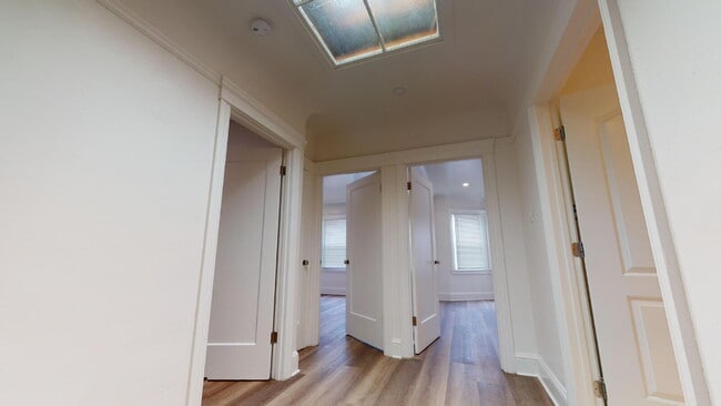 Building Photo - Spacious Single Family Home in Outer Mission 3BD/2BR WITH PARKING