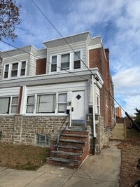 Building Photo - 633 Gilham St