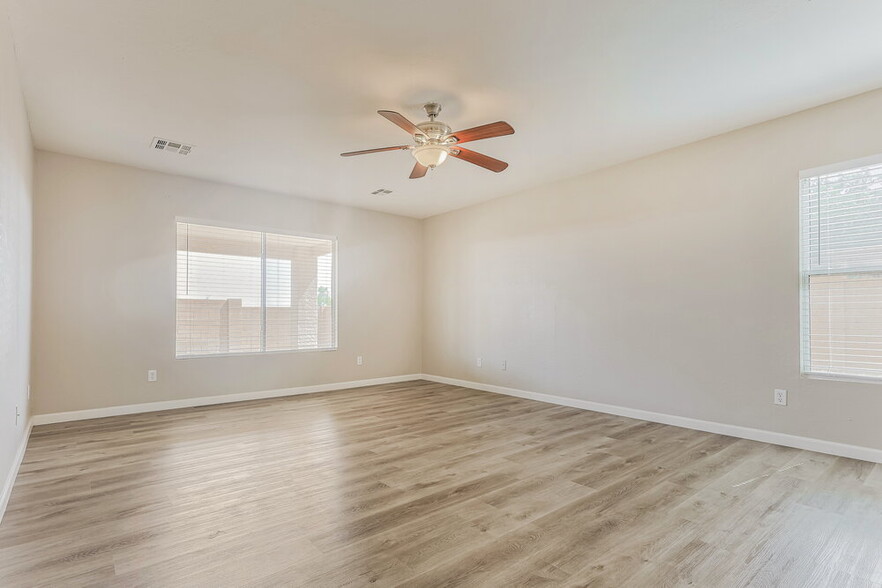 Building Photo - 3152 E San Manuel Rd