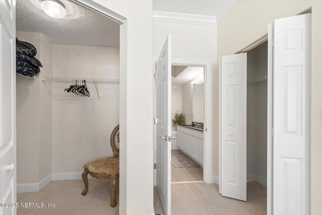 Building Photo - 215 S Ocean Grande Dr