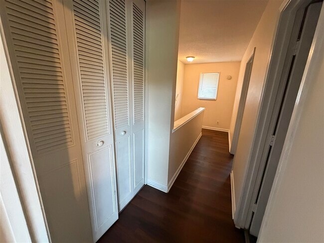 Building Photo - 1036 Ellen Dr