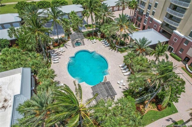 Building Photo - 3702 N Hwy A1A