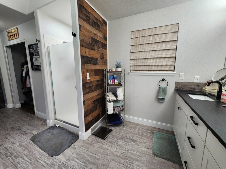 Building Photo - 4745 Purcell Dr