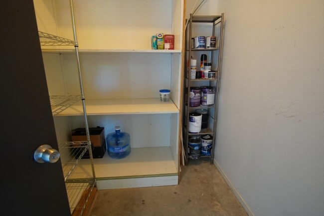 Building Photo - Modern 2-Bedroom Condo Across from the Bay...
