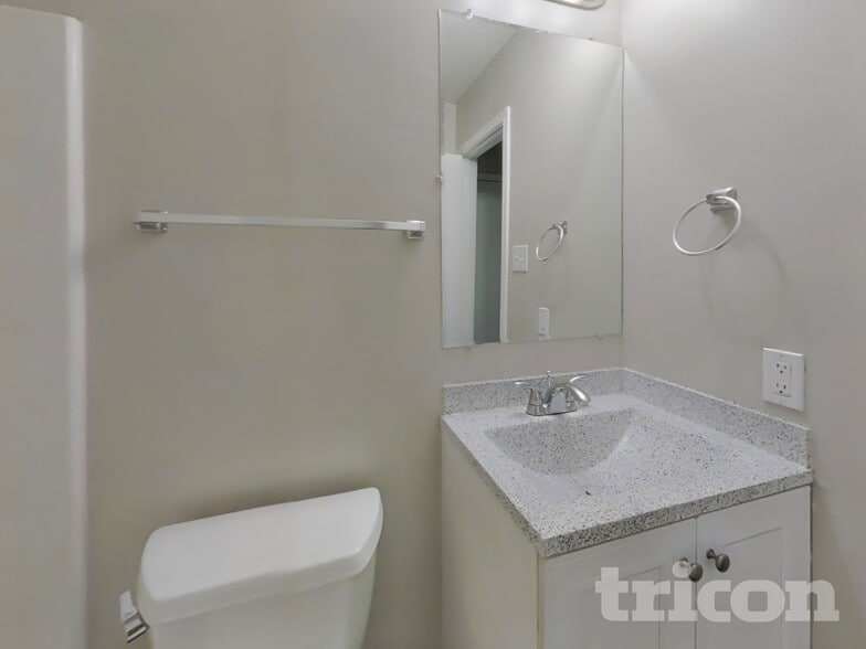 Building Photo - 28707 Binefield St