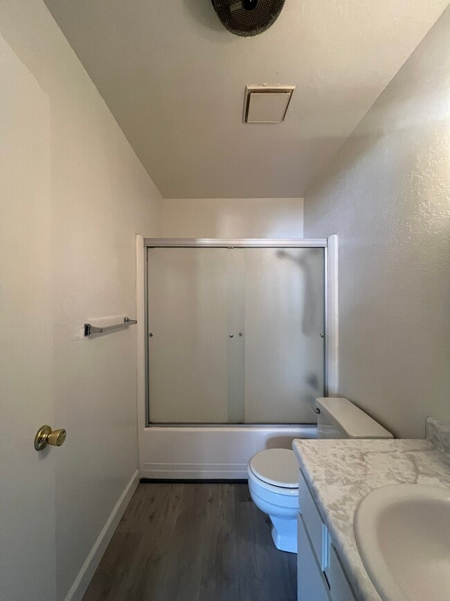 Building Photo - 1109 Sierra Blvd