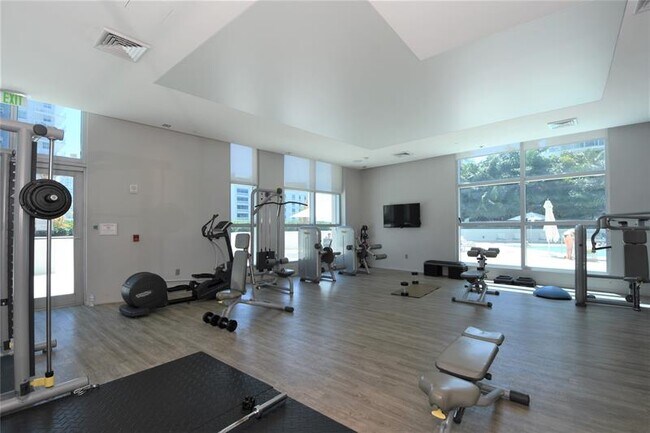 Building Photo - 1100 S Miami Ave