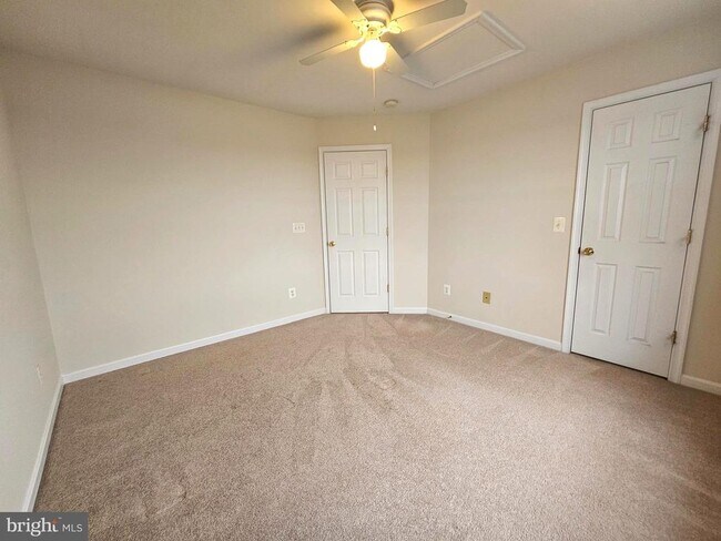 Building Photo - 1969 Peachtree Ct