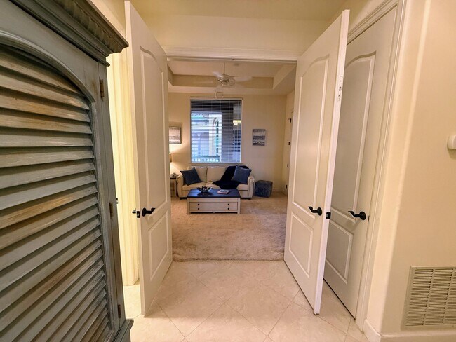 Building Photo - 20 Orange Ave