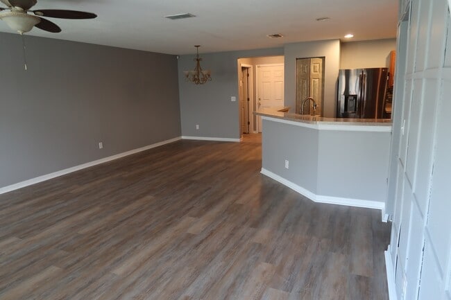 Building Photo - 10924 Spencer Ridge Ct