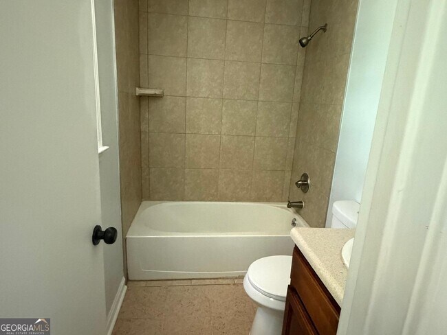 Building Photo - 5677 Heron Ct