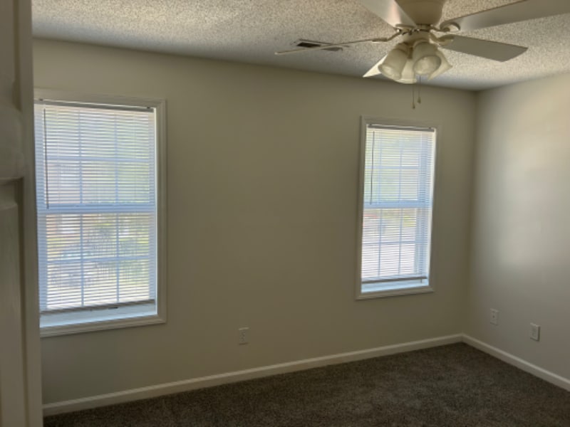 Building Photo - 5050 Lamppost Cir